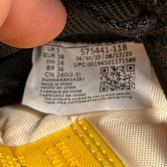 Air Jordan 1 Retro High OG “Volt Gold” - Picture 5 of 6
